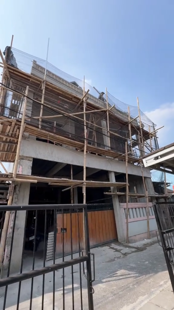 Setiap proses dalam pembangunan rumah selalu ada cerita seru yang memerlukan kesabaran agar mendapatkan hasil yang sesuai dengan harapan #mitrabangunrumah